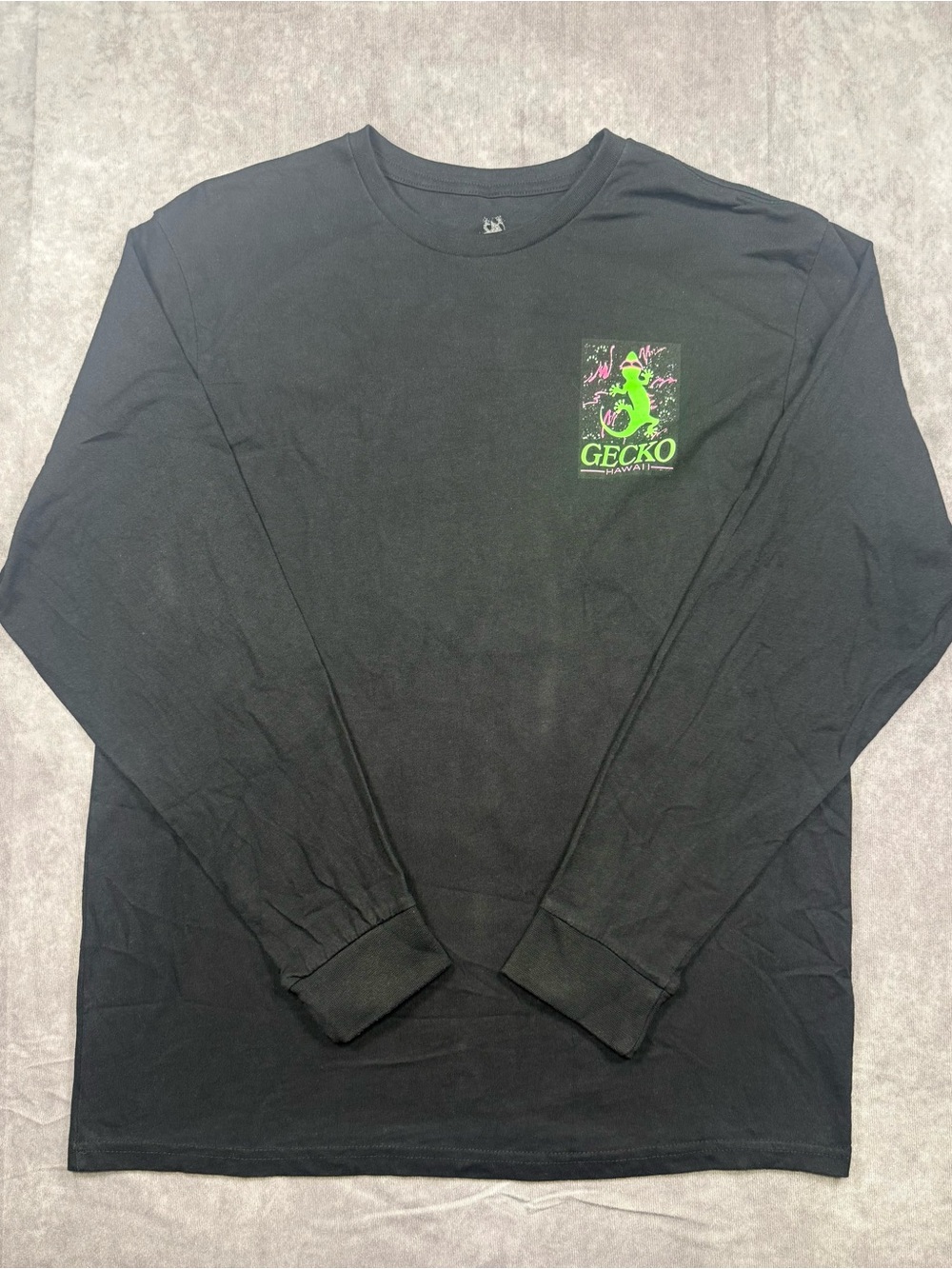 EUC Reprint Gecko Hawaii Graphic Long Sleeve T-Shirt - Black